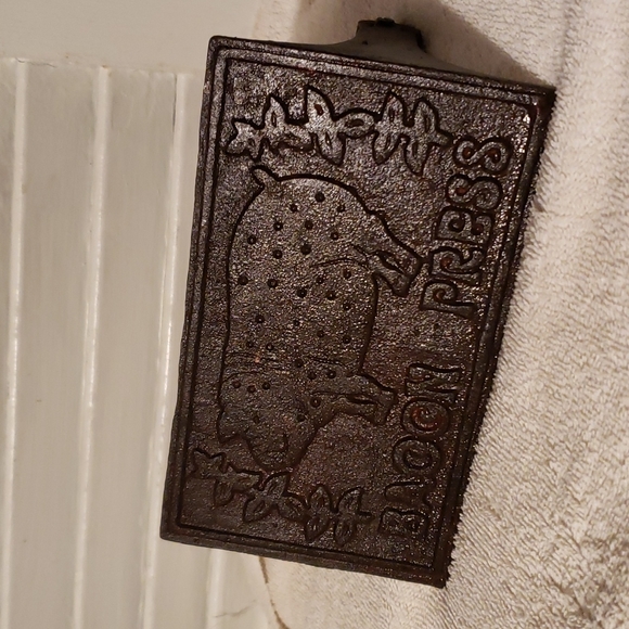 Cast Iron Bacon Press - Picture 2 of 7